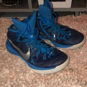 Nike Hyperdunk Sneaker